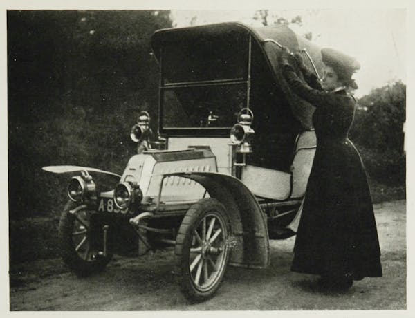 motoring photograph