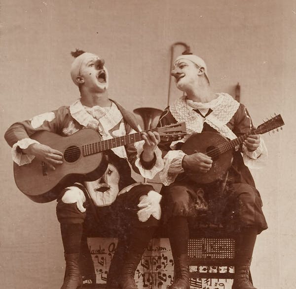 Cabinet Card Photographs from the Harvard Theatre Collection