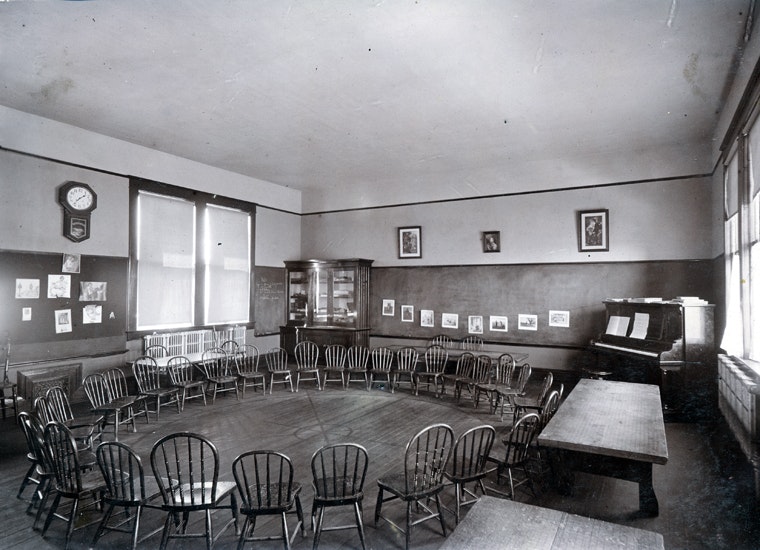 Photograph of a classroom